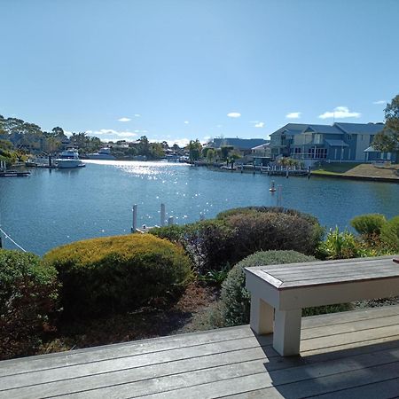The View - Captains Cove Waterfront Resort 佩恩斯维尔 外观 照片