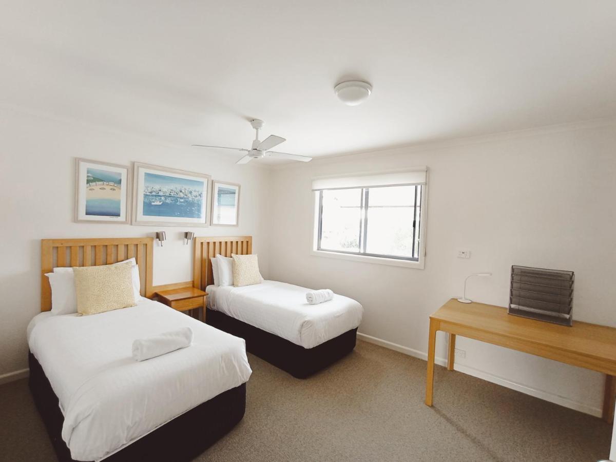 The View - Captains Cove Waterfront Resort 佩恩斯维尔 外观 照片